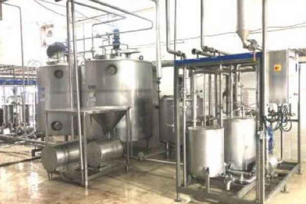 Mixing-Tanks,-Heater-&-Powder-Blending